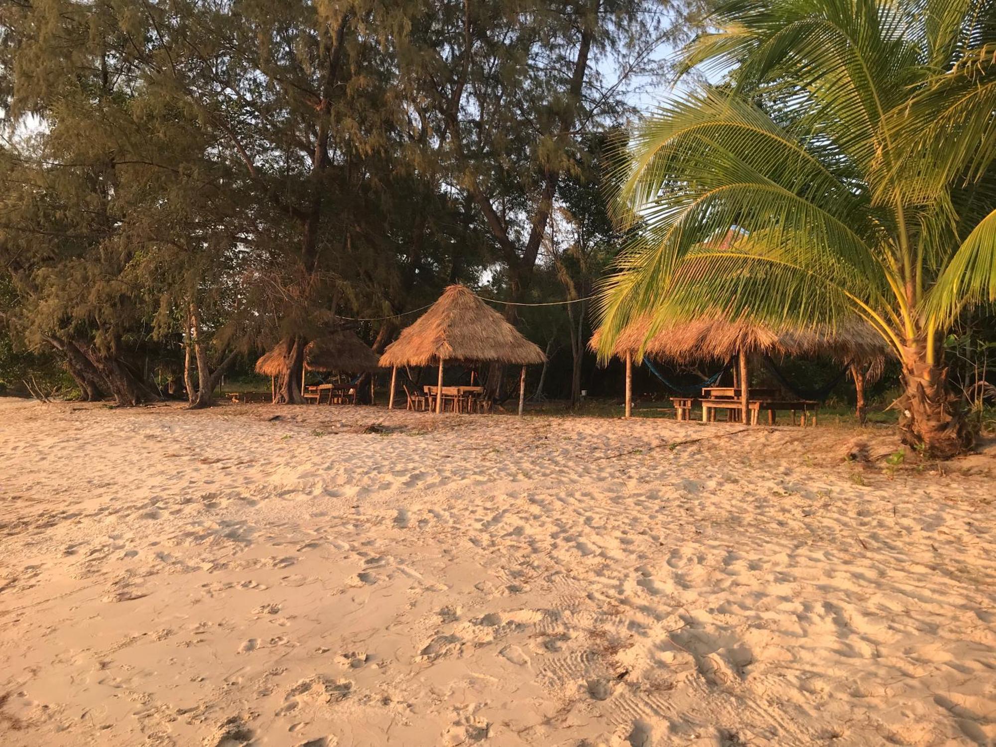Хостел Naks Shack Koh Ta Kiev Екстер'єр фото