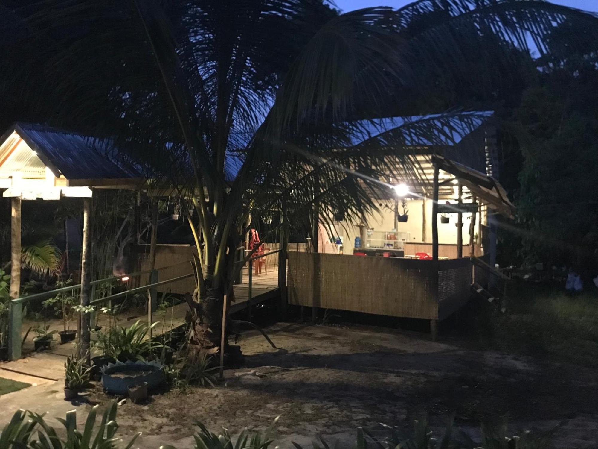 Хостел Naks Shack Koh Ta Kiev Екстер'єр фото